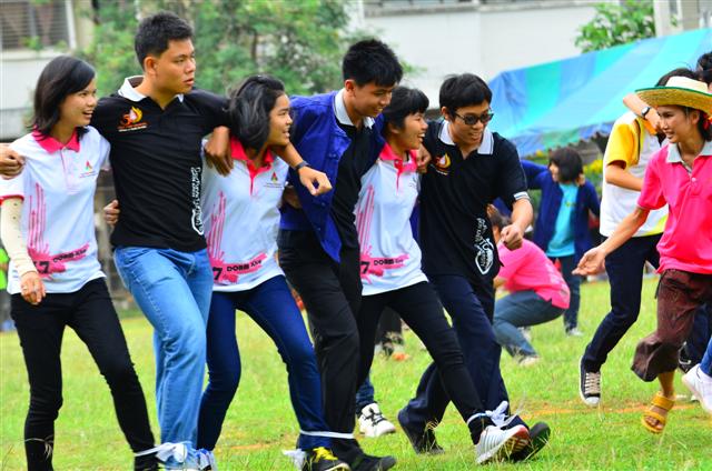 โครงการสานไมตรีกีฬาชาวหอ  ประจำปีการศึกษา  2557